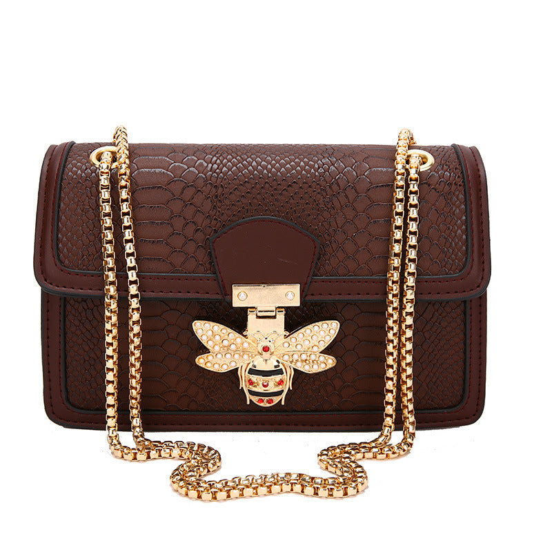 Meta  Digital Store  Fashionable Stylish Chain Shoulder Trendy Retro Messenger Bag