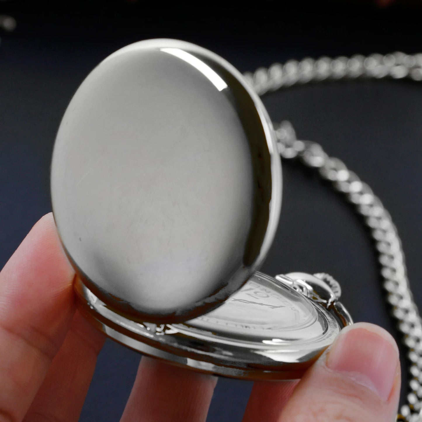 New Fashion Silver/Bronze/Black/Gold Polish Smooth Quartz Pocket Watch Jewelry Alloy Pendant with Chain Necklace Man Women Gift