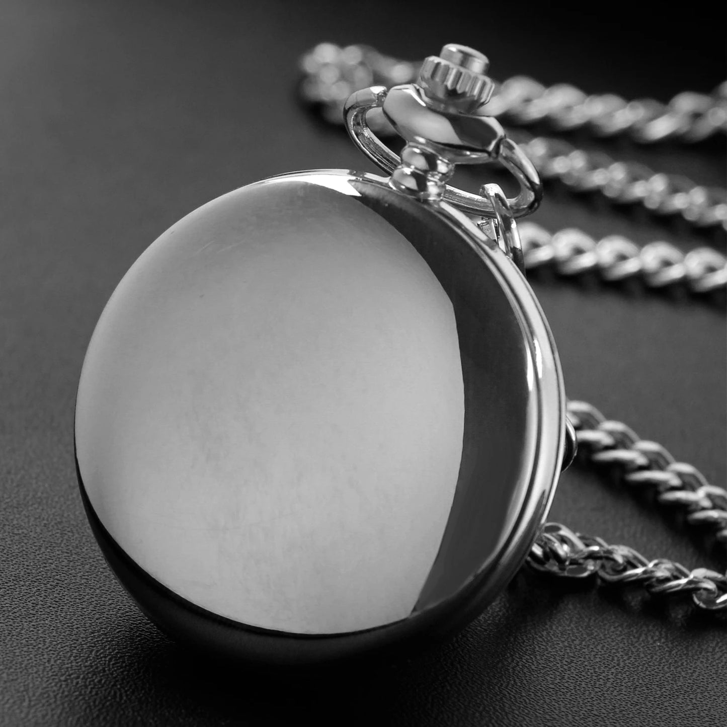 New Fashion Silver/Bronze/Black/Gold Polish Smooth Quartz Pocket Watch Jewelry Alloy Pendant with Chain Necklace Man Women Gift